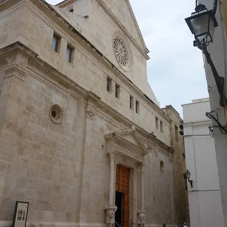 Al Duomo Oda ve Kahvaltı 4*