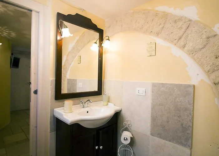 לינה וארוחת בוקר Al Duomo 4*